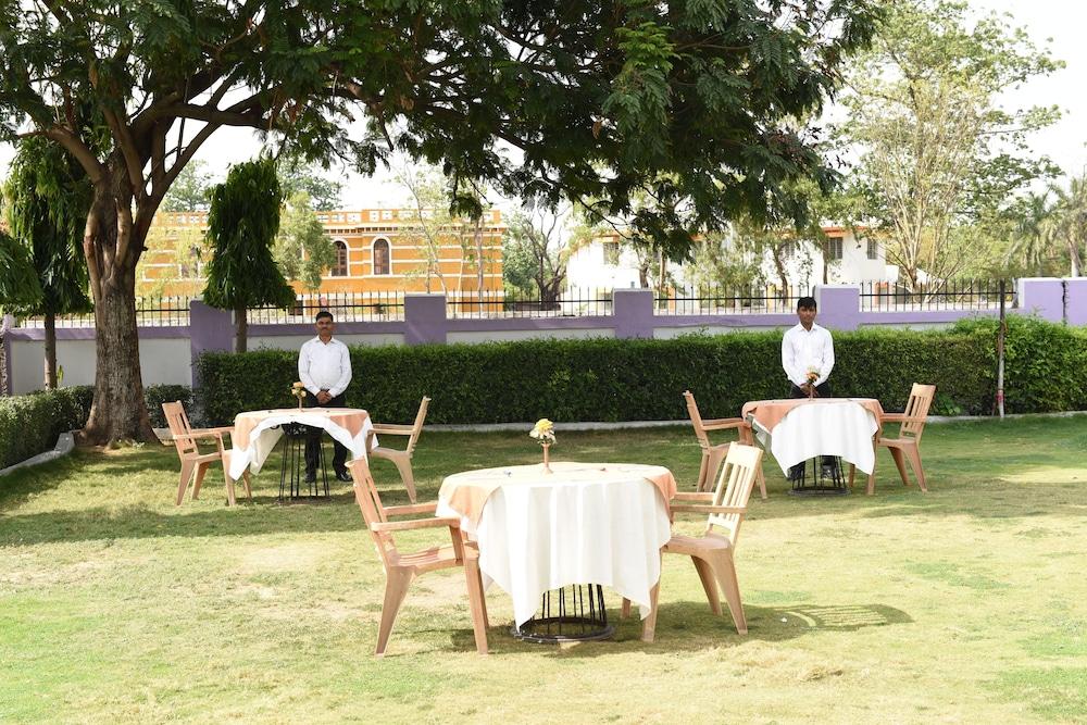 Hotel Lumbini International Bodh Gaya Eksteriør bilde